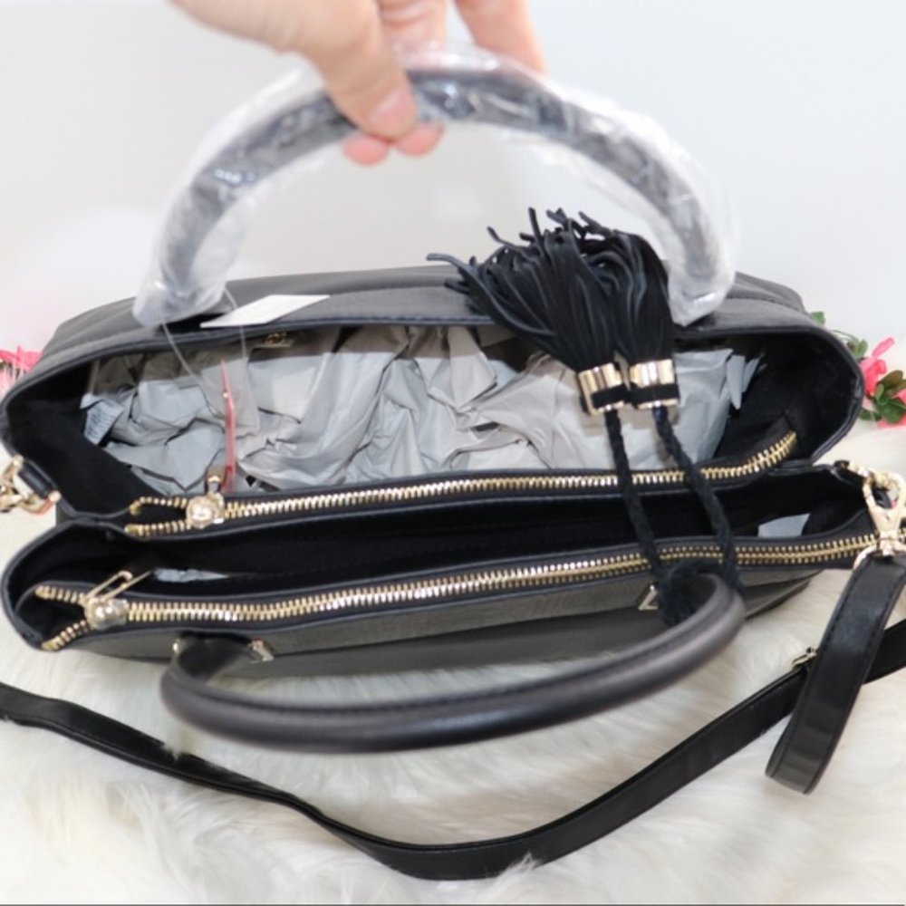 💎✨NEW✨💎 Crossbody Satchel - Picture 7 of 16